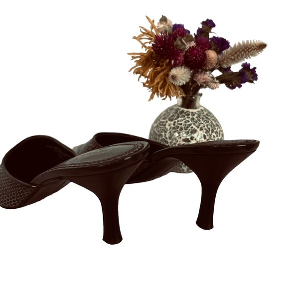 Liz Claiborne Leather Reptile Design Mules Size 7.5 - Picture 6 of 9